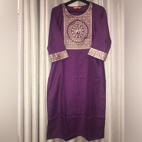 Naintara Bajaj Purple Polyester woven round Neck Elephant Yoke Kurta for Women - Picture 4 of 5